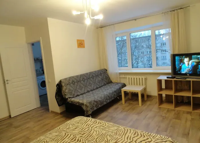 Arena Quiet Center Free Parking