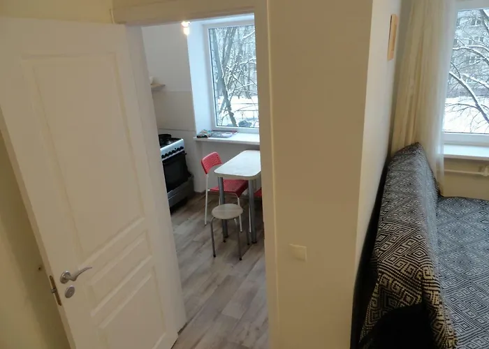 Arena Quiet Center Free Parking *