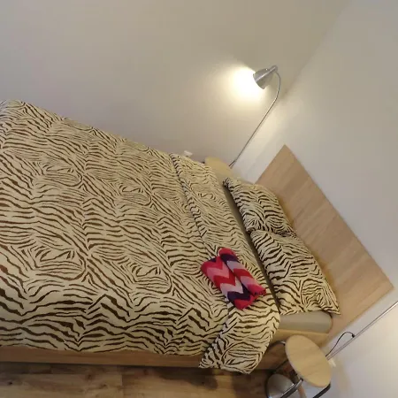 Arena Quiet Center Free Parking