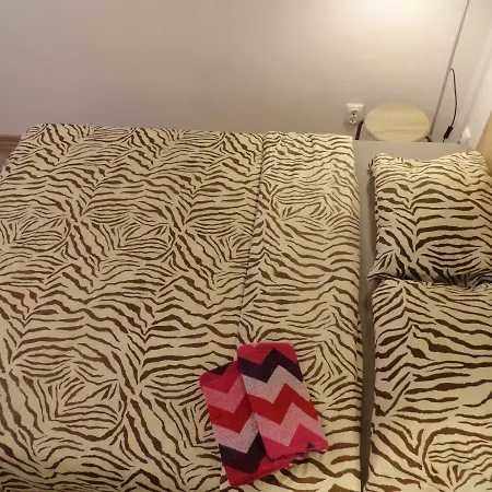 Arena Quiet Center Free Parking