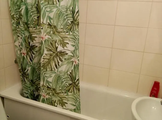 Arena Quiet Center Free Parking Apartment